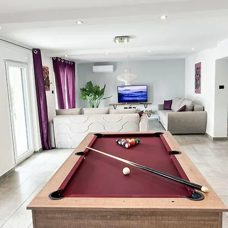 Villa Grey Soul Comfortable Holiday